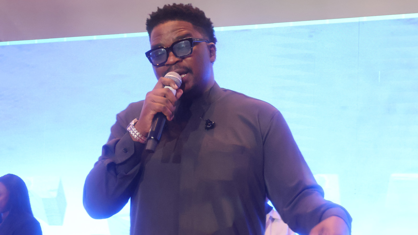 Dr Tumi delivers powerful worship experience